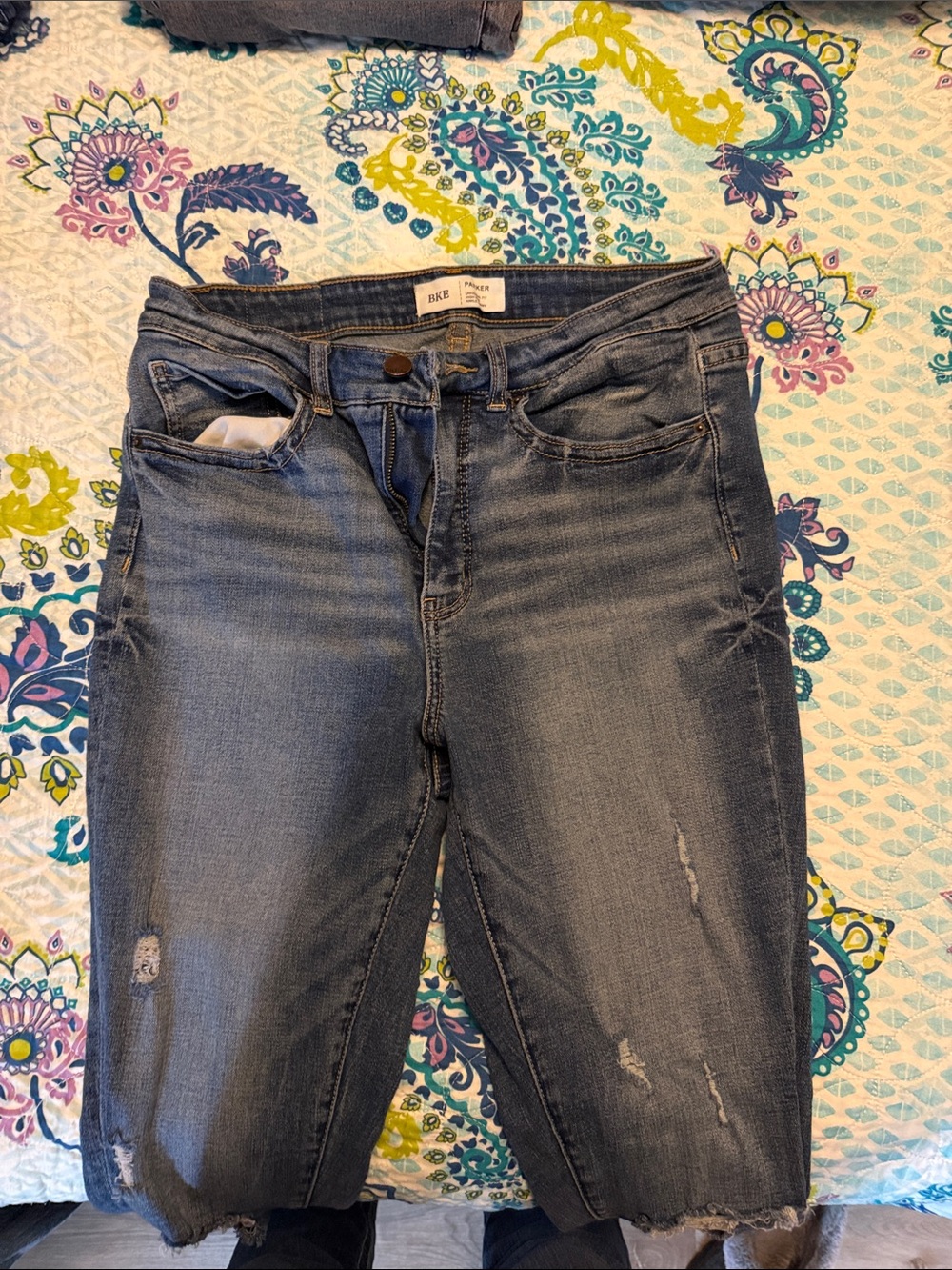BKE Women’s Distressed Dark Blue Cropped Jeans